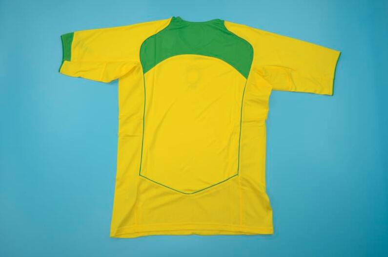 Thailand Quality(AAA) 2004 Brazil Retro Home Soccer Jersey