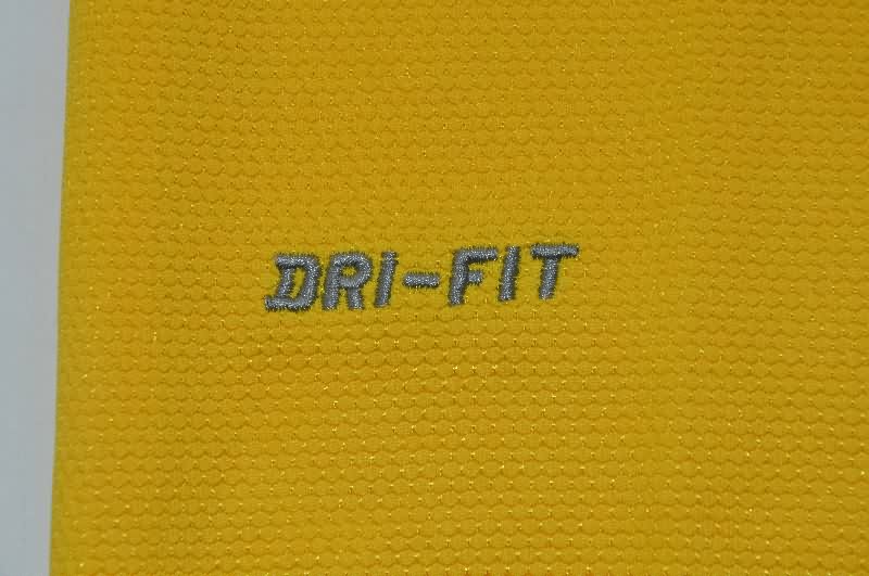 Thailand Quality(AAA) 2012 Brazil Home Retro Soccer Jersey