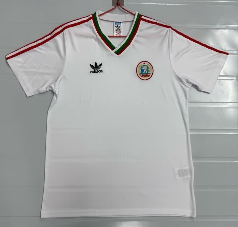 Thailand Quality(AAA) 1986 Bulgaria Home Retro Soccer Jersey