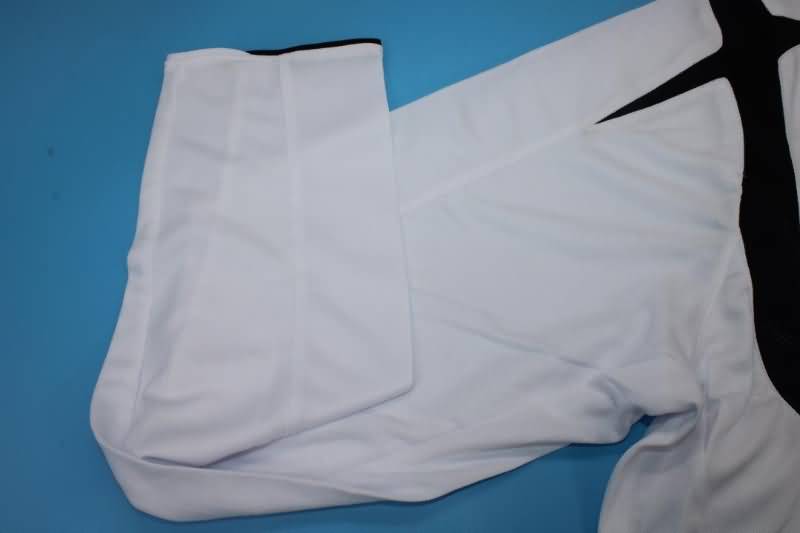 Thailand Quality(AAA) 2006 Colo Colo Home Long Sleeve Retro Soccer Jersey