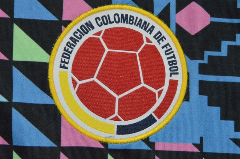 Thailand Quality(AAA) 1990 Colombia Goalkeeper Retro Long Sleeve Soccer Jersey