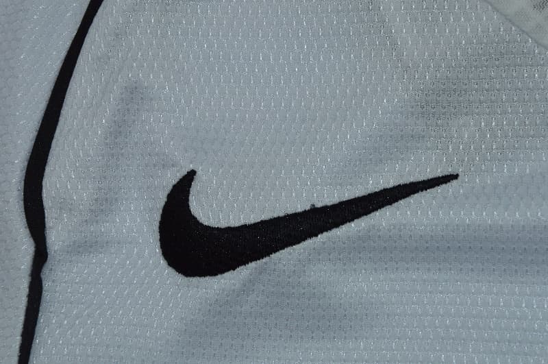 Thailand Quality(AAA) 2005 Corinthians Home Retro Soccer Jersey