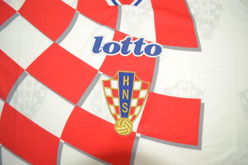 Thailand Quality(AAA) 1998 Croatia Home Retro Soccer Jersey