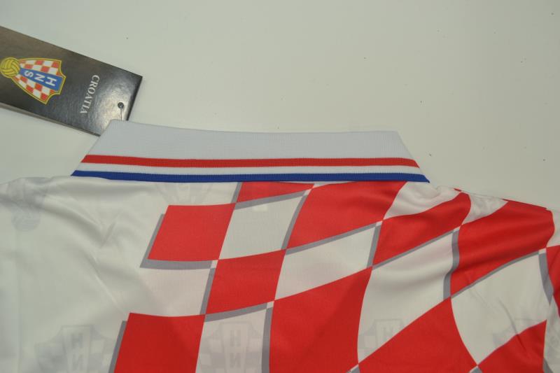 Thailand Quality(AAA) 1998 Croatia Home Retro Soccer Jersey