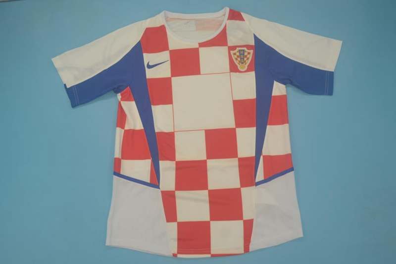 Thailand Quality(AAA) 2002 Croatia Home Retro Soccer Jersey