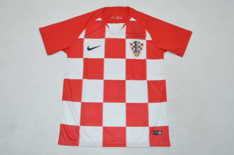 Thailand Quality(AAA) 2018 Croatia Home Retro Soccer Jersey