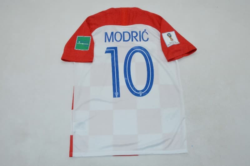 Thailand Quality(AAA) 2018 Croatia Home Retro Soccer Jersey