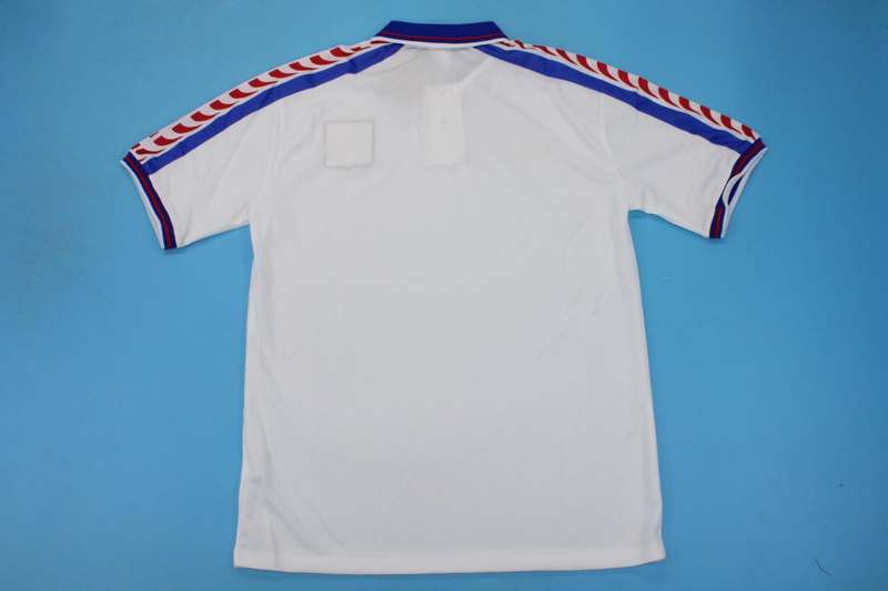 Thailand Quality(AAA) 1996 Czech Away Retro Soccer Jersey