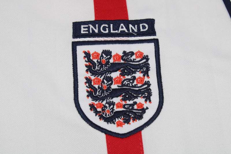 Thailand Quality(AAA) 2002 England Home Retro Soccer Jersey
