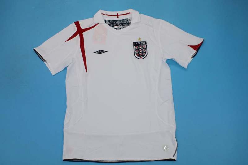 Thailand Quality(AAA) 2006 England Home Retro Soccer Jersey