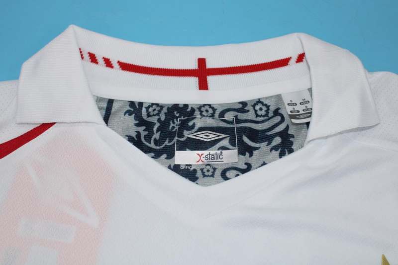 Thailand Quality(AAA) 2006 England Home Retro Soccer Jersey