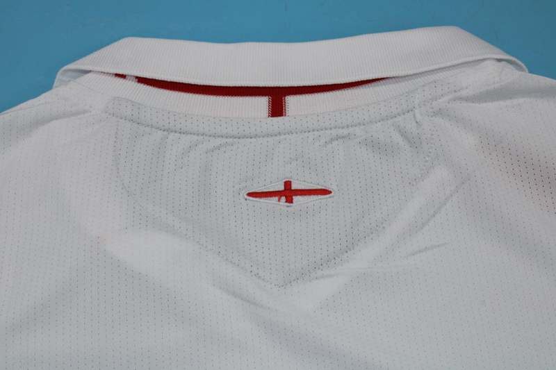 Thailand Quality(AAA) 2006 England Home Retro Soccer Jersey