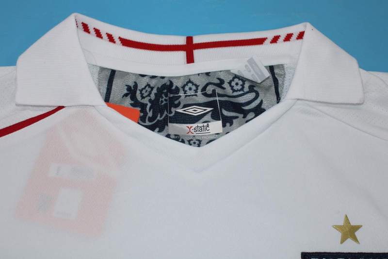 Thailand Quality(AAA) 2006 England Home Retro Soccer Jersey(L/S)