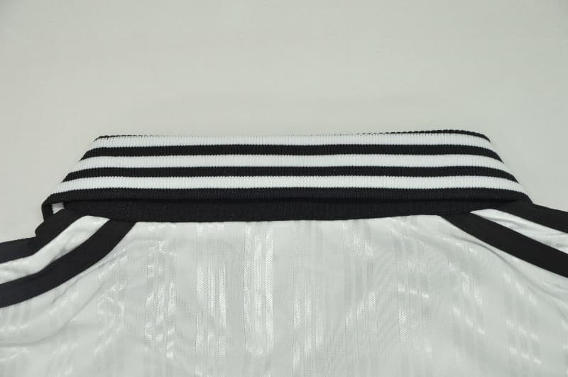 Thailand Quality(AAA) 1998/99 Fulham Home Retro Soccer Jersey
