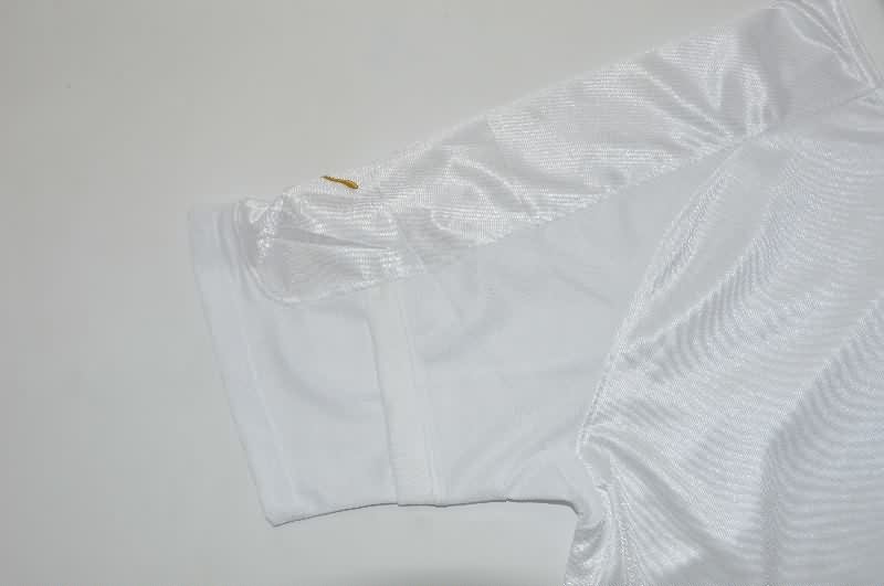 Thailand Quality(AAA) 2004 Italy Away Retro Soccer Jersey