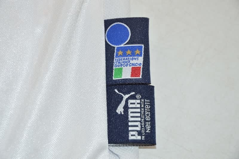 Thailand Quality(AAA) 2004 Italy Away Retro Soccer Jersey