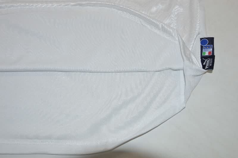 Thailand Quality(AAA) 2004 Italy Away Retro Soccer Jersey