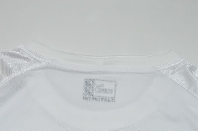 Thailand Quality(AAA) 2004 Italy Away Retro Soccer Jersey