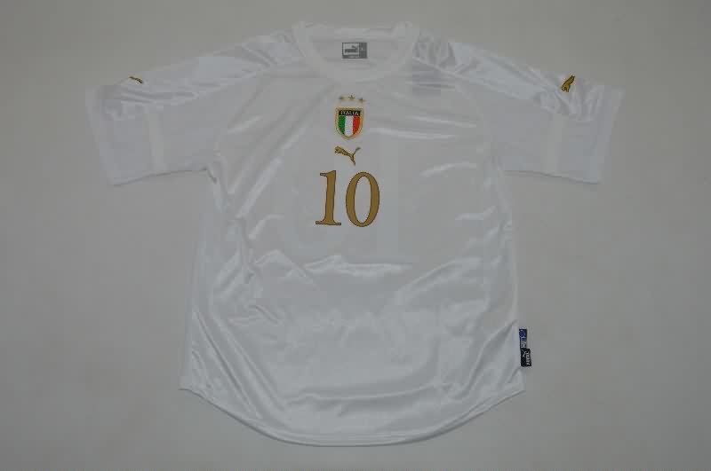 Thailand Quality(AAA) 2004 Italy Away Retro Soccer Jersey