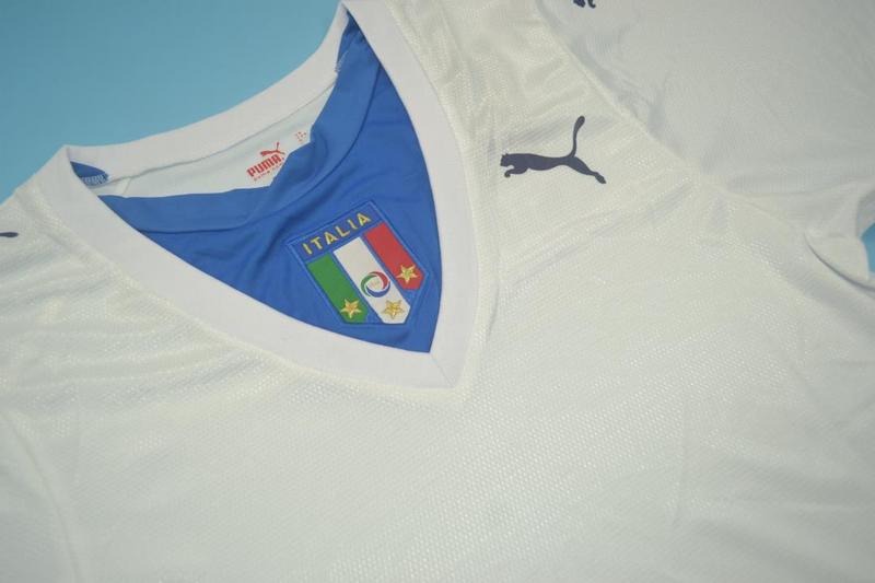 Thailand Quality(AAA) 2006 Italy Away Retro soccer Jersey