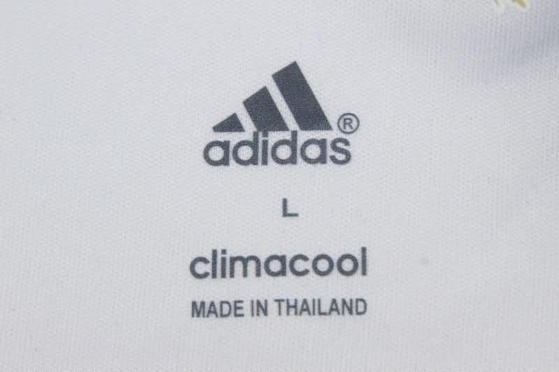 Thailand Quality(AAA) 2016/17 Japan Away Retro Soccer Jersey