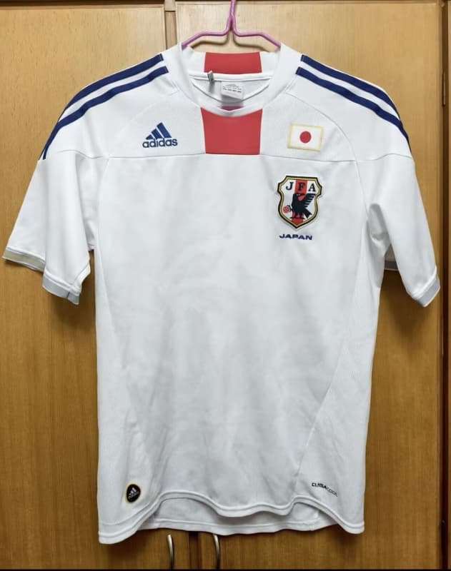 Thailand Quality(AAA) 2010 Japan Away Retro Soccer Jersey