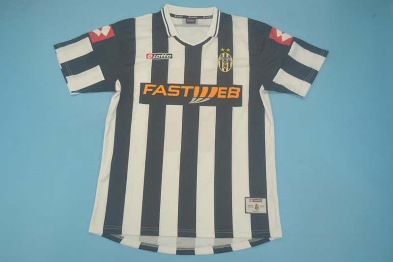 Thailand Quality(AAA) 2001/02 Juventus Home Retro Soccer Jersey