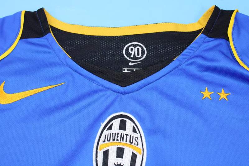 Thailand Quality(AAA) 2004/05 Juventus Away Retro Soccer Jersey