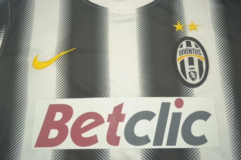 Thailand Quality(AAA) 2011/12 Juventus Home Retro Soccer Jersey