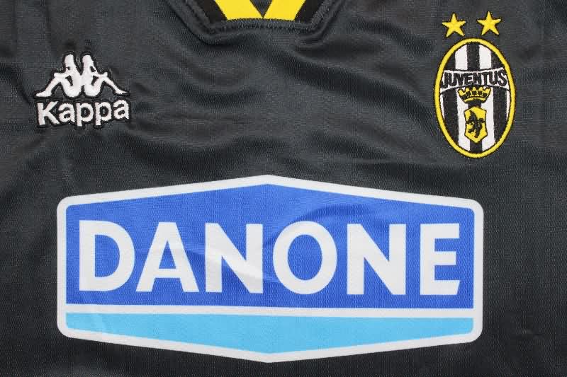Thailand Quality(AAA) 1994/95 Juventus Third Retro Soccer Jersey
