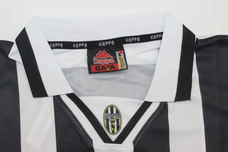 Thailand Quality(AAA) 1996/97 Juventus Home Long Sleeve Retro Soccer Jersey
