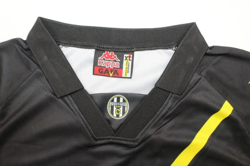 Thailand Quality(AAA) 1996/97 Juventus Third Retro Soccer Jersey