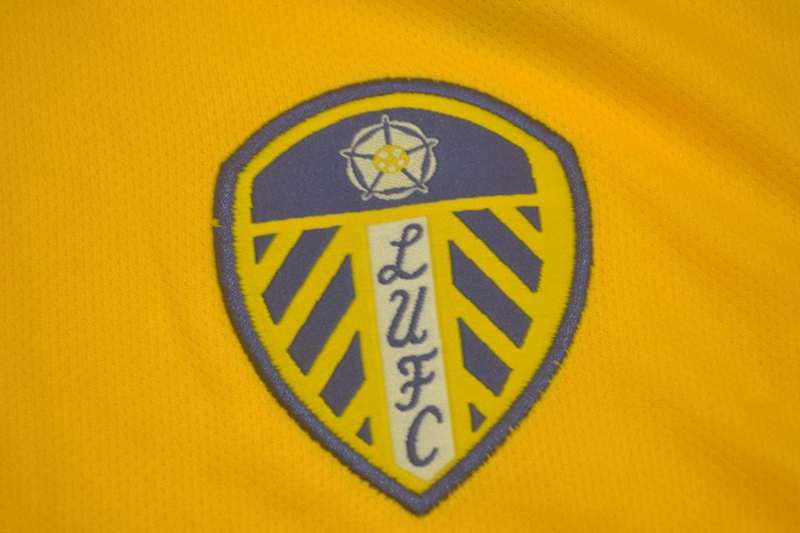 Thailand Quality(AAA) 2000/01 Leeds United Away Retro Soccer Jersey