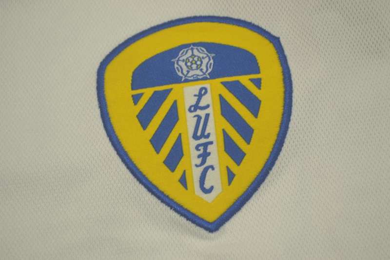 Thailand Quality(AAA) 2000/02 Leeds United Home Retro Soccer Jersey