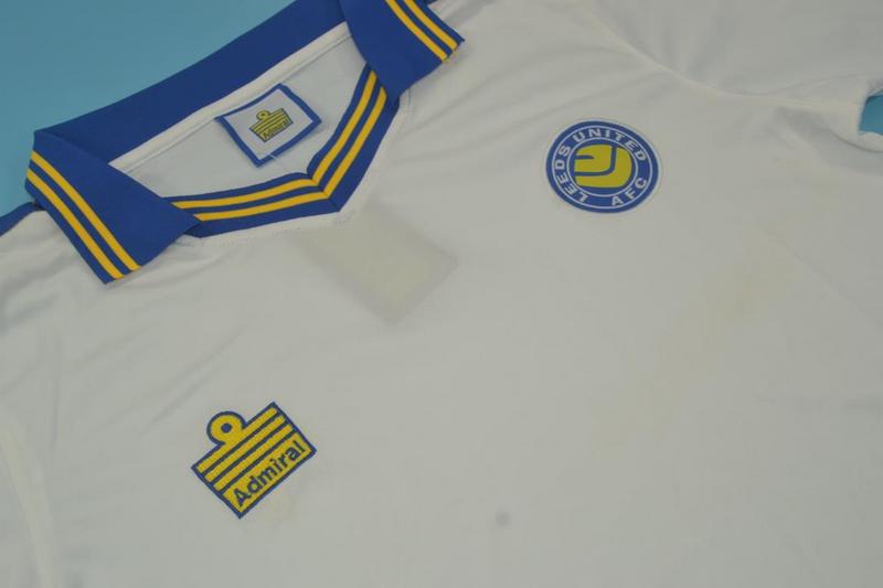 Thailand Quality(AAA) 1976/77 Leeds United Home Retro Soccer Jersey