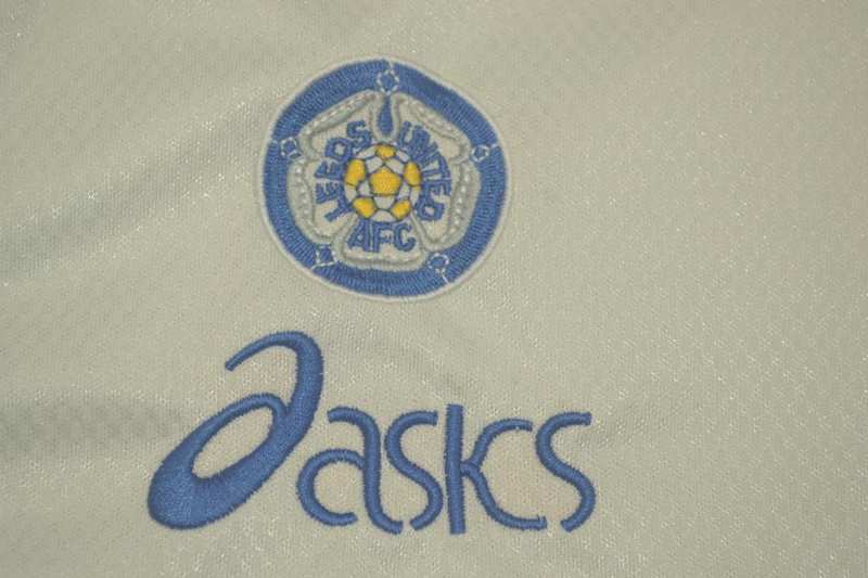 Thailand Quality(AAA) 1995/96 Leeds United Home Retro Soccer Jersey