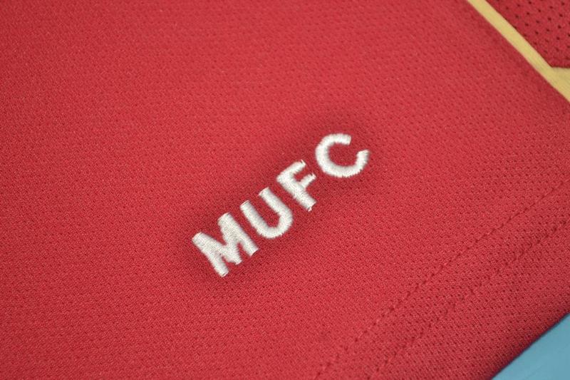 Thailand Quality(AAA) 2006/07 Manchester United Home Retro Soccer Jersey