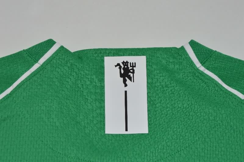 Thailand Quality(AAA) 2007/08 Manchester United Goalkeeper Green Retro Soccer Jersey