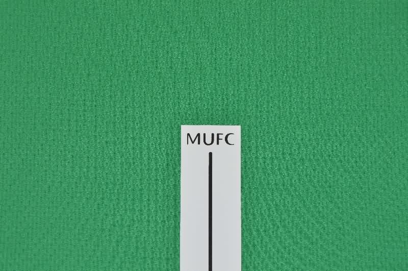 Thailand Quality(AAA) 2007/08 Manchester United Goalkeeper Green Retro Soccer Jersey
