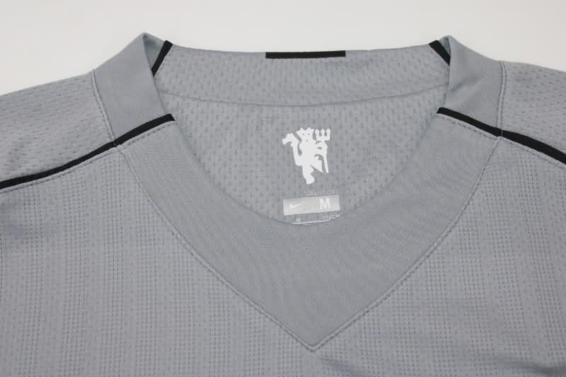 Thailand Quality(AAA) 2007/08 Manchester United Goalkeeper Grey Retro Soccer Jersey