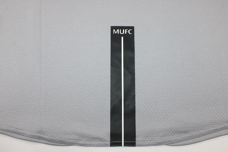 Thailand Quality(AAA) 2007/08 Manchester United Goalkeeper Grey Retro Soccer Jersey