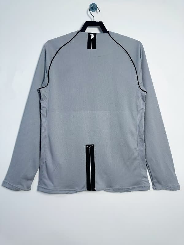 Thailand Quality(AAA) 2007/08 Manchester United Goalkeeper Grey LS Retro Soccer Jersey