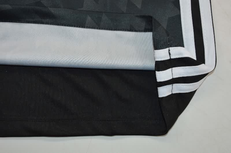 Thailand Quality(AAA) 2017/18 Manchester United Away Retro Soccer Jersey