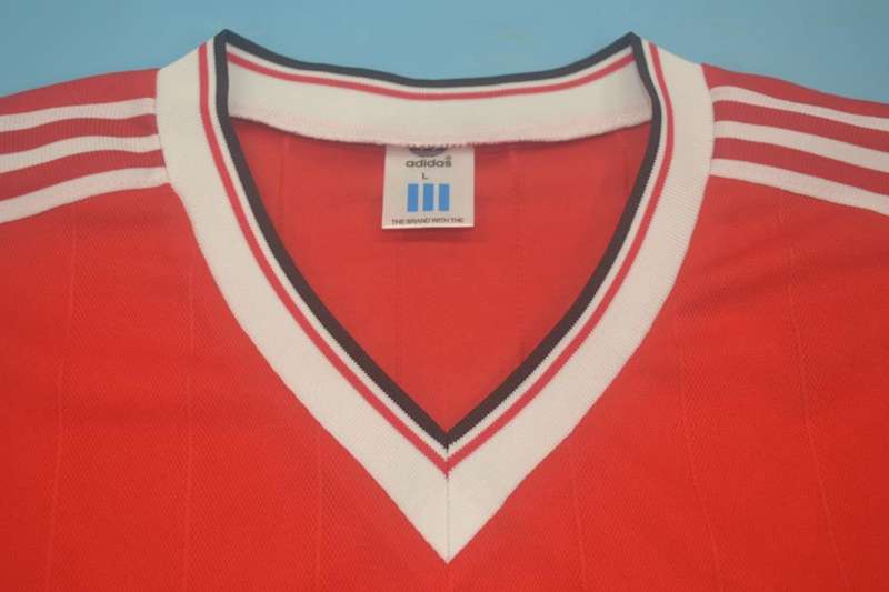 Thailand Quality(AAA) 1982/83 Manchester United Home Retro Soccer Jersey