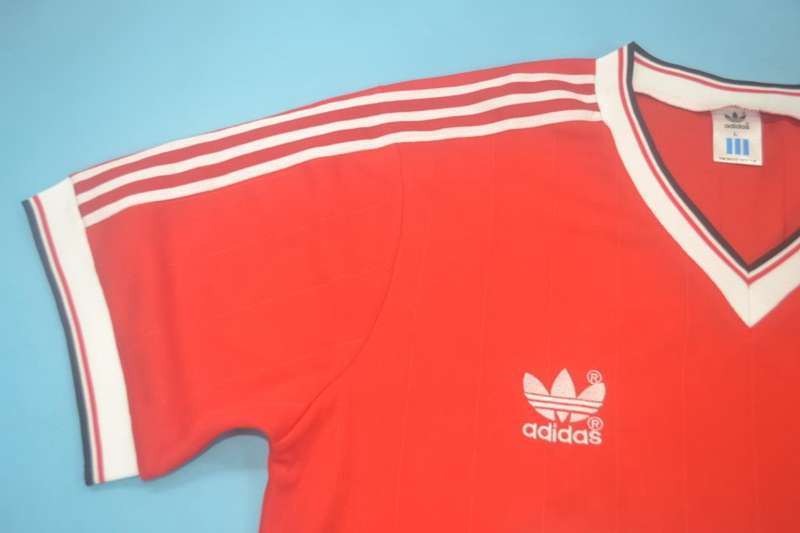 Thailand Quality(AAA) 1982/83 Manchester United Home Retro Soccer Jersey