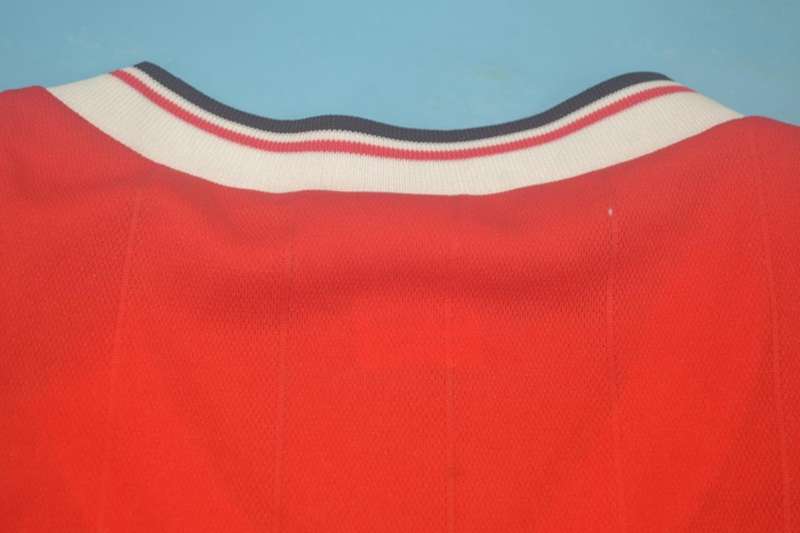 Thailand Quality(AAA) 1982/83 Manchester United Home Retro Soccer Jersey