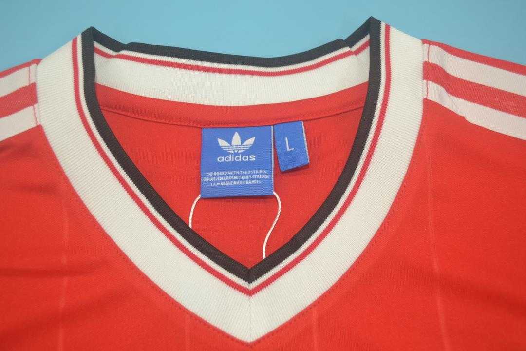 Thailand Quality(AAA) 1983/84 Manchester United Home Retro Soccer Jersey