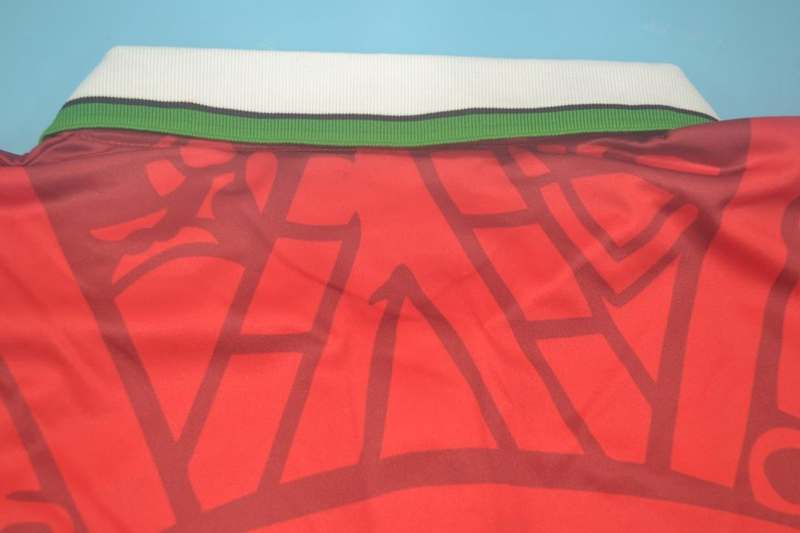 Thailand Quality(AAA) 1998 Mexico Red Retro soccer Jersey