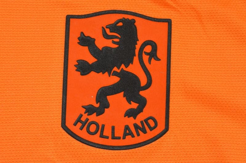 Thailand Quality(AAA) 1980 Netherlands Home Retro Soccer Jersey