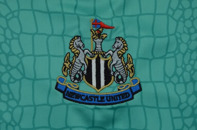Thailand Quality(AAA) 1997/98 Newcastle United Goalkeeper Green Long Retro Soccer Jersey